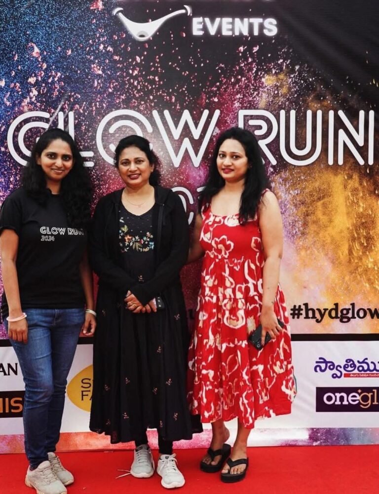 Swathi Vasireddy Leads a <br>Spectacular “GLOW RUN <br>2024″ by GiggleMug Events!!