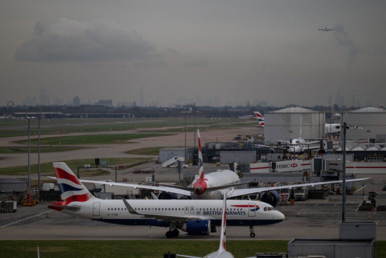 London’s Heathrow Airport shuts down due to power outage, triggering global travel chaos