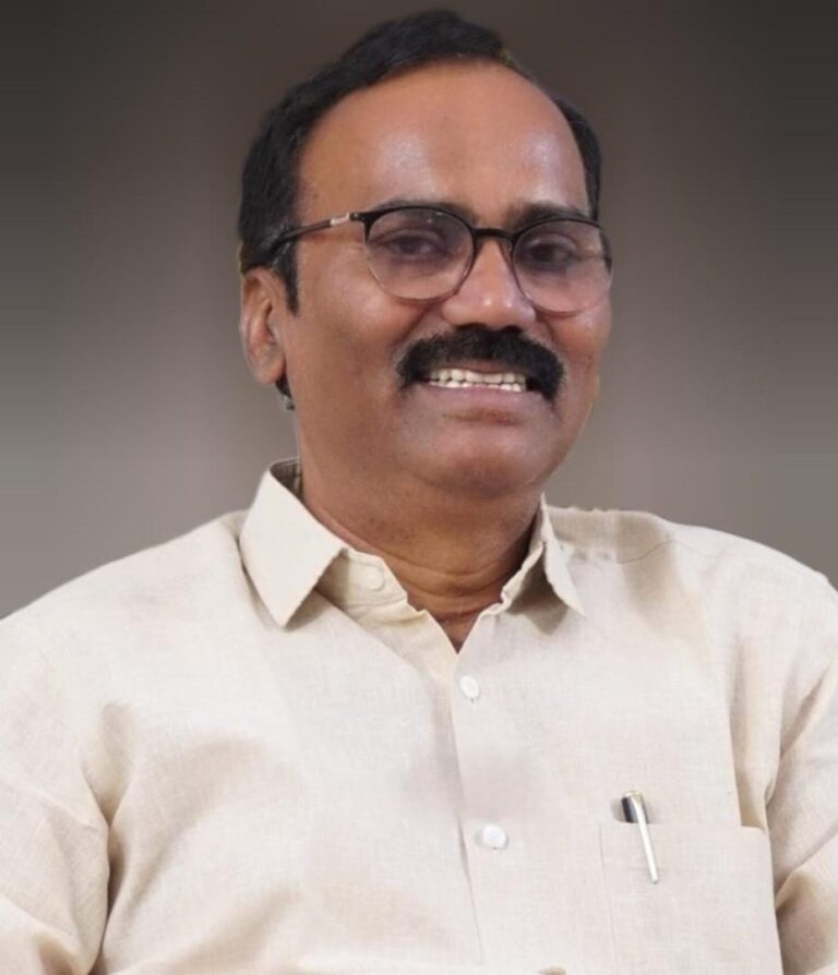 A grand felicitation to<br>senior Film Journalists, Photo-Journalists,<br>and PROs