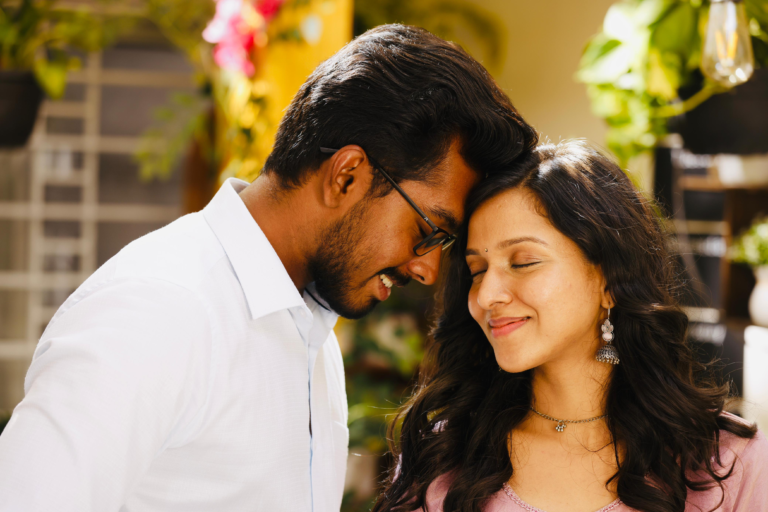 A Soulful, Breezy Romantic Melody Reengara From Vijay Antony-Sasi’s Vanda Devullu Released